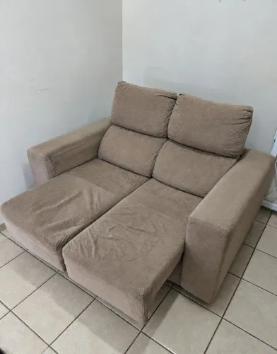 Sofá Retrátil 2 Lugares Bege - Confortável! No precinho