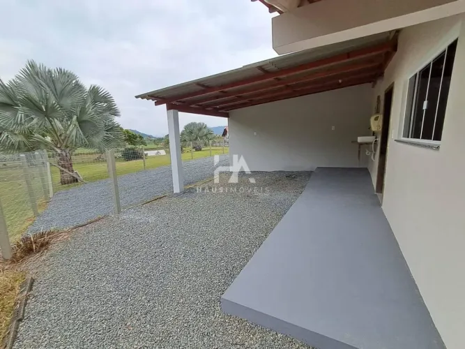 Casa residencial para alugar no bairro Braço do Ribeirão Cavalo com 1 quarto e 60 m².
