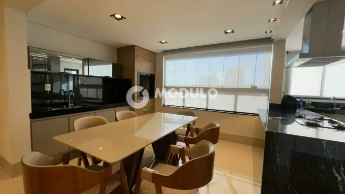 APARTAMENTO MOBILIADO à venda, 3 quartos, 1 suíte, 2 vagas, Santa Mônica - Uberlândia/MG