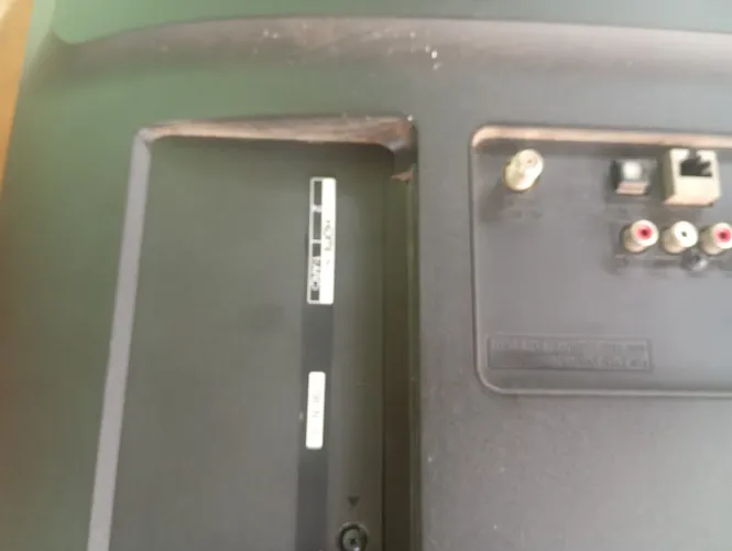 TV ? para retirada de peças