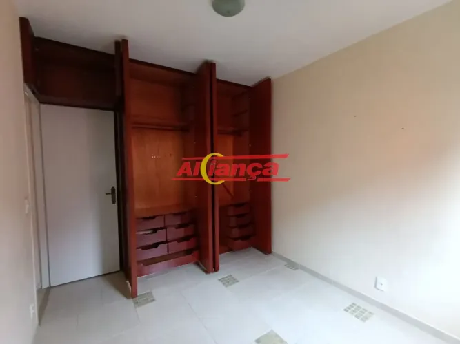 Apartamento 54m², com 2 quartos para locação no Gopouva
