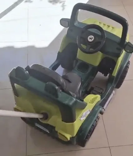 Carrinho de passeio Jeep 