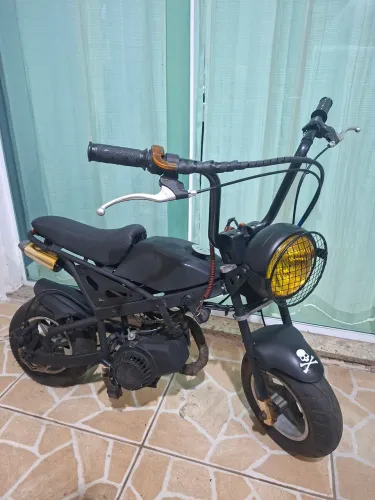 Vendo mini HD 50cc em perfeito estado moto única fabricada.