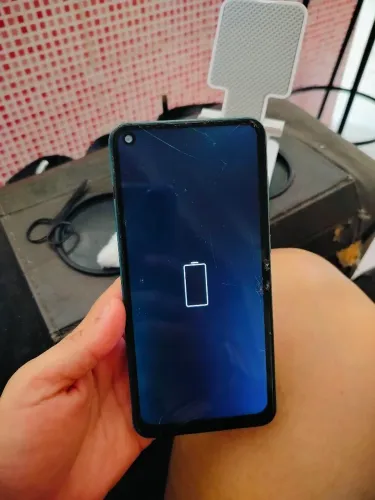 Venda de celular,retirada de peças ou concerto .