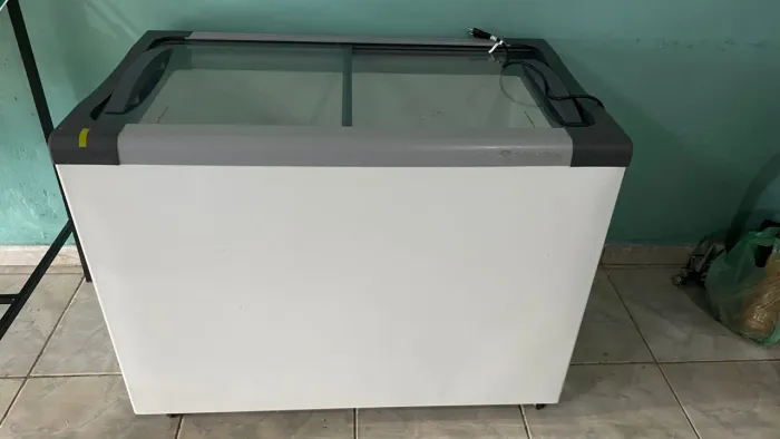 Frieezer horizontal metalfrio