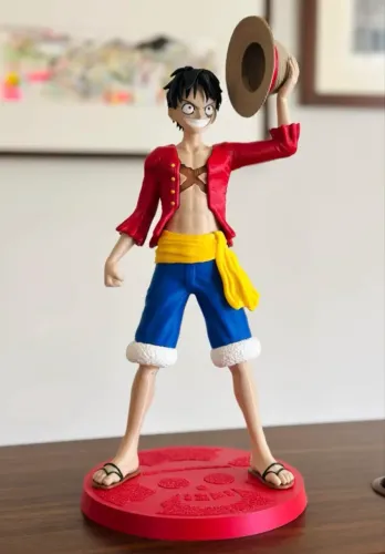 Action figures variados