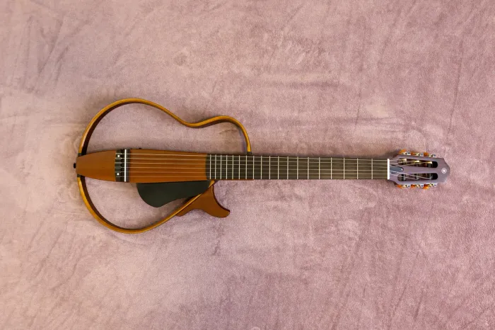 Yamaha silent SLG200N impecável 