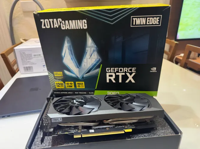 RTX 3060 12GB Zotac Twin Edge - Nunca Minerou, Só Jogo - Completa na Caixa