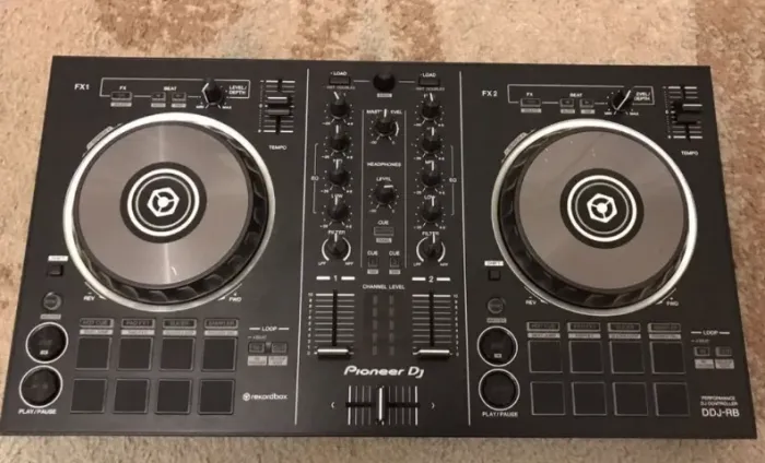 CONTROLADORA DDJ RB
