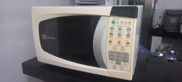 Micro-ondas Electrolux 18 litros 127v 