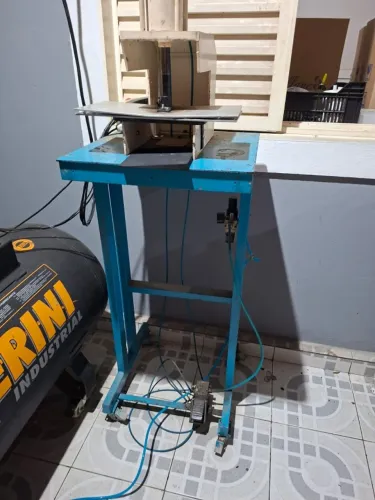 Vendo Prensa Pneumática de pedal