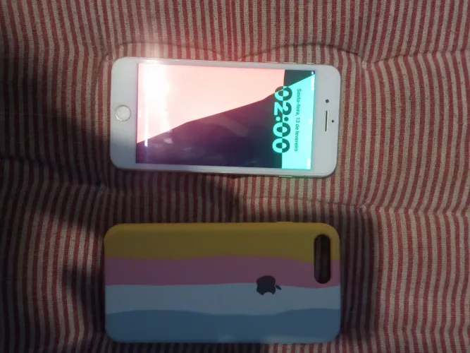 Vendo iPhone 8 plus em bom estado 