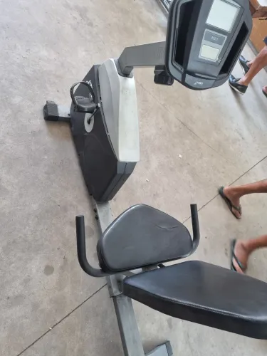 Vendo novissima bicicleta ergometrica funcionando perfeitamente!!