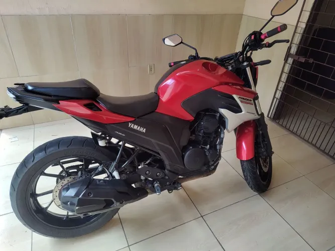 Vendo Fazer 250 2018