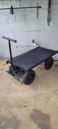 Carrinho de Carga Plataforma Reforçado - Rodas Pneumáticas - Ideal para Mudanças e Fretes