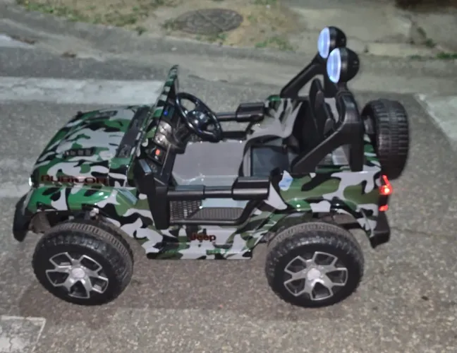 Carrinho elétrico infantil