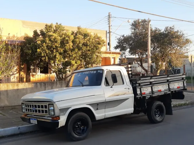 Ford F-1000 S. S. Diesel / S.s. Diesel Turbo 1985
