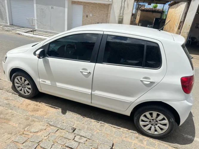Volkswagen Fox 1.6 MI Total Flex 8V 5P 2014