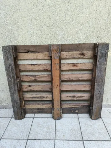 Pallet de Madeira Padrão PBR - Resistente e Robusto (1,00 x 1,20m)