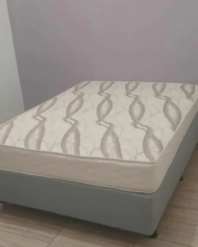 Cama com colchão