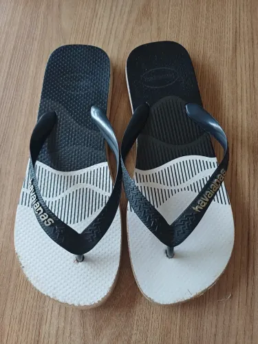 Chinelo Havaina, 39/40. Tala boa.