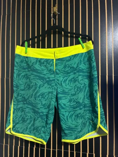 Bermuda esportiva mizuno