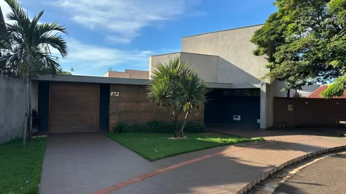 Casa de Alto Padrão à Venda ou para Locação - Condomínio Portal | Dourados/MS
