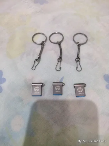 Vendo Pendrivers De 16GB Novos USB 3.0 (Leia a Descrição!)