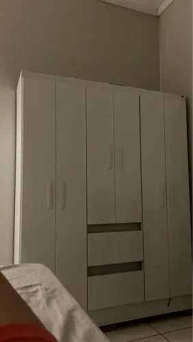 Guarda roupa solteirão