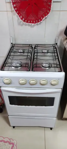 Fogão 4 bocas marca Dako Usado