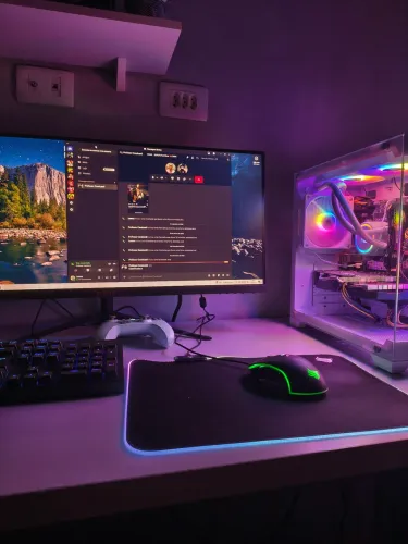 Pc gamer, periféricos, monitor e controle