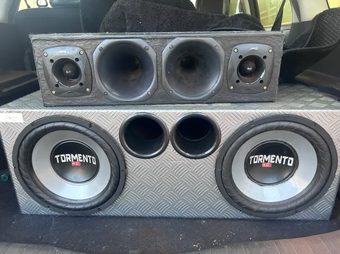 Vendo som automotivo completo