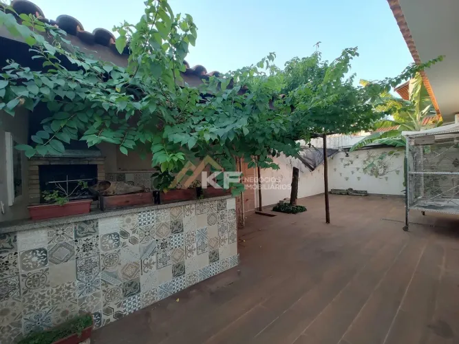 Casa à Venda com 4 quartos sendo 1 suite no bairro Alto da Boa Vista - Ribeirão Preto / SP