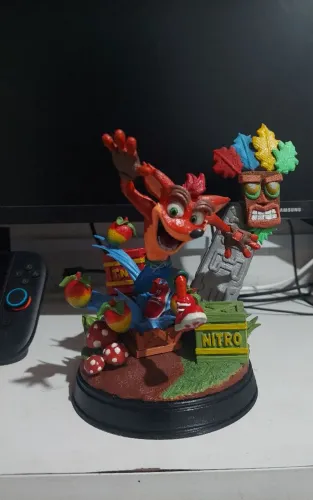 Vendo action figure do Crash Bandicoot