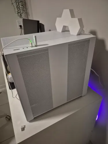 Gabinete lian li redragon