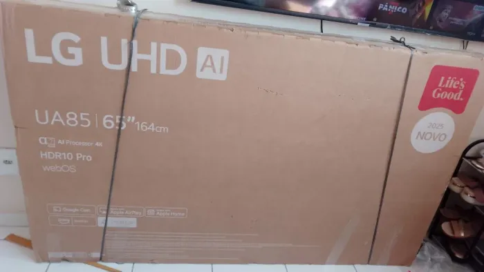 Vendo Smart TV LG UHD AI de 65 polegadas, modelo recente UA85.