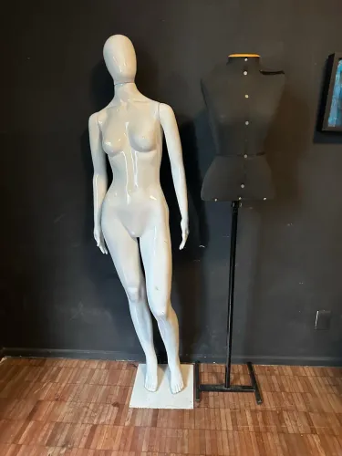 MANEQUIM