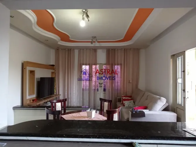 Sobrado com Ponto comercial/Loja/Box para venda tem 243,65 m², com 3 quartos