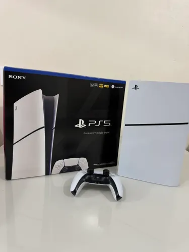 Vendo Playstation 5 Slim digital.