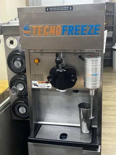Máquina de sorvete TECNO FREZZE