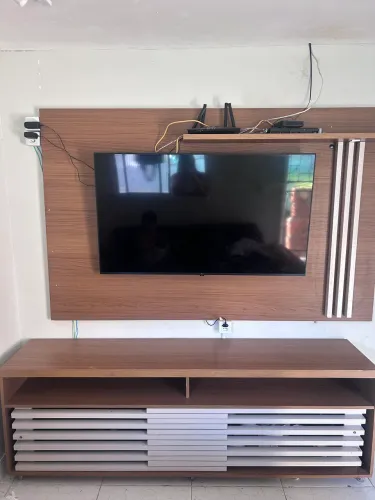 Rack e painel tv semi novo apenas 5 messes de uso