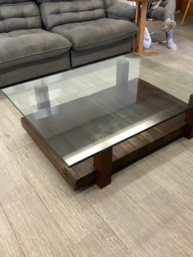 Mesa de Centro Jatena em Madeira Maciça com Tampo de Vidro