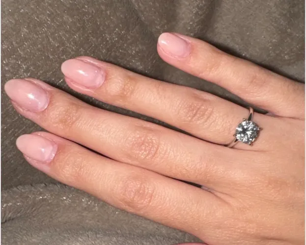 Anel de Ouro Branco 14K com Moissanita - Aro 15
