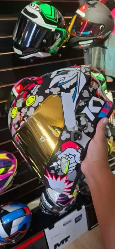Vários modelos capacete KYT