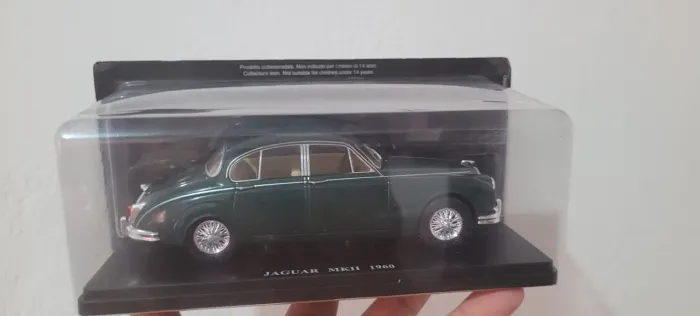 Miniatura jaguar k2 escala 1/24