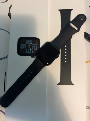 Apple Watch SE (2ª Geração) GPS 40mm - Meia-Noite