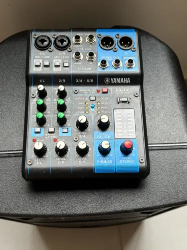VENDO MESA DE SOM YAMAHA MG06X