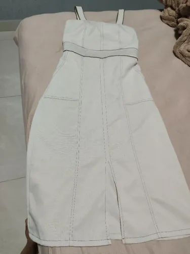 Vendo lindo vestido MIDI ests novo só 