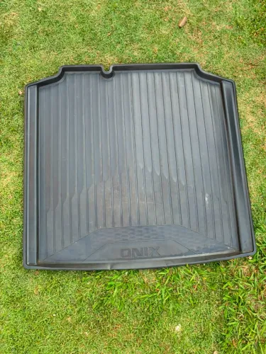 Bandeja Protetor De Porta Malas/Carpete - Onix Sedan