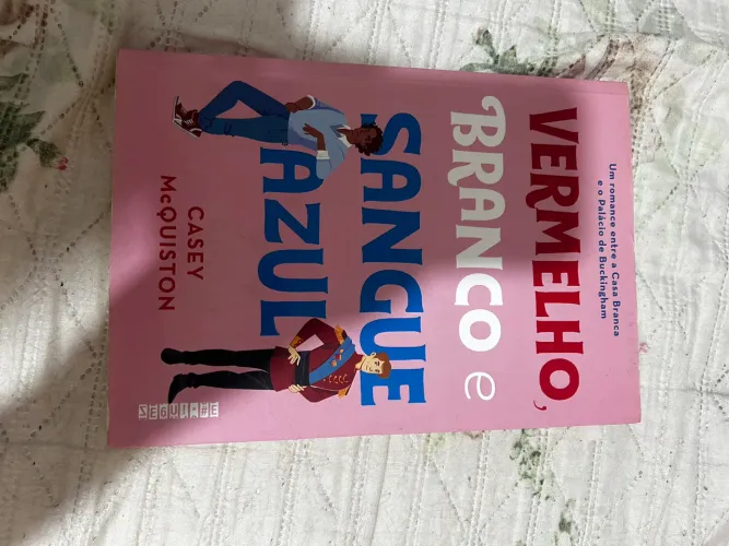 livros praticamente novos CADA UM POR 30